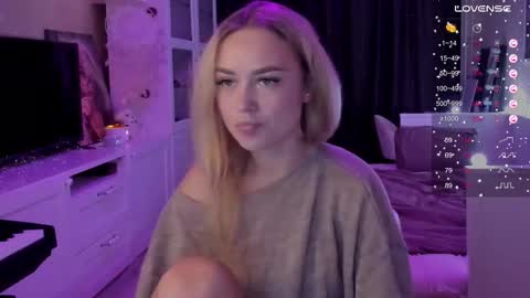 Mary online show from 09-28-25, 07:19