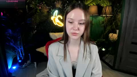 Snapshot of mary_sparkle_ chatting on 06-02-26, 02:46 yours fetish mary online show from 06-02-26, 02:46