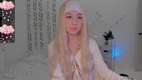 Snapshot of mary_tim chatting on 01-23-25, 01:35 Maryana online show from 01-23-25, 01:35