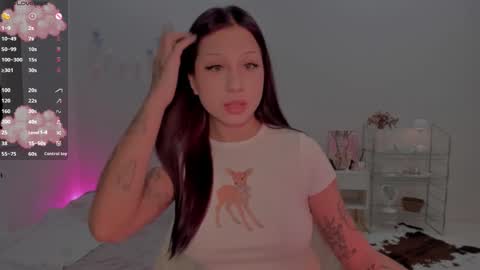 Snapshot of mary_tim chatting on 10-08-25, 04:59 Maryana online show from 10-08-25, 04:59