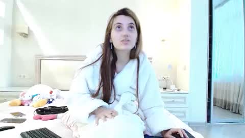 marya442004 online show from 11-05-25, 05:51