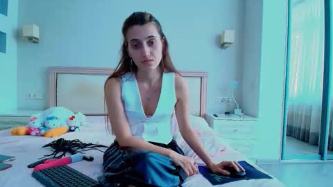 marya442004 online show from 11-06-25, 11:11