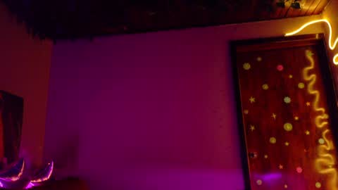 Snapshot of maryberry__ chatting on 05-17-26, 03:48 online show from 05-17-26, 03:48