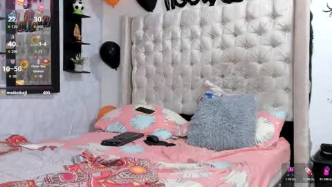 Marycurvy online show from 10-26-25, 08:26