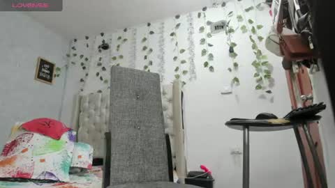 Snapshot of marycurvy chatting on 06-13-26, 04:38 Marycurvy online show from 06-13-26, 04:38