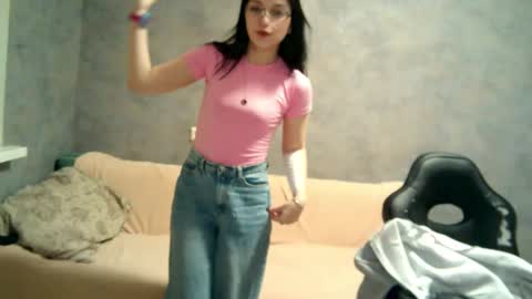 Stephie online show from 11-28-25, 08:11