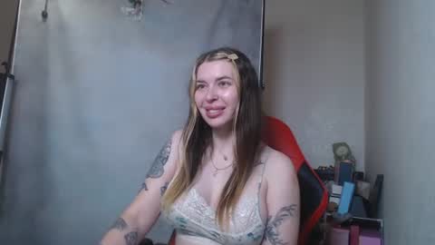 Snapshot of maryh0tlove chatting on 07-08-26, 11:04 maryh0tlove online show from 07-08-26, 11:04