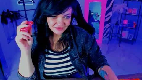 Mary online show from 10-21-25, 08:31