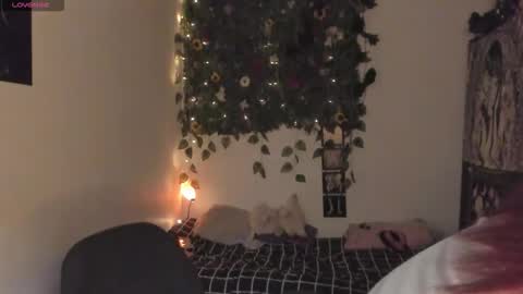 Snapshot of maryjane_785039 chatting on 12-15-25, 07:51 maria online show from 12-15-25, 07:51