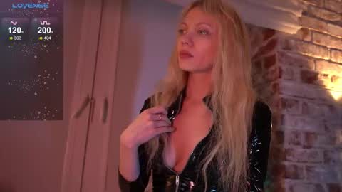 Snapshot of maryjane_bong chatting on 11-27-25, 04:36 My name is Jane and Im Bisexual online show from 11-27-25, 04:36