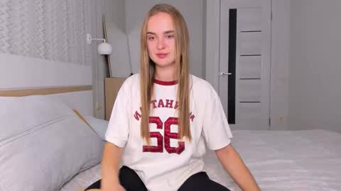 Mari online show from 10-12-25, 07:57