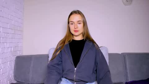 Mari online show from 11-25-25, 09:26