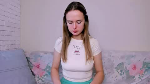 Snapshot of marylee_21 chatting on 02-24-26, 07:39 Mari online show from 02-24-26, 07:39