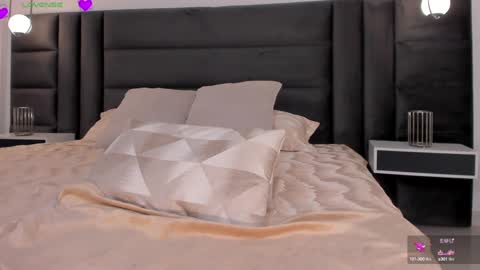  Mary  online show from 12-21-24, 06:23