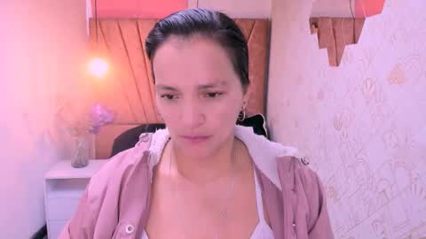 Snapshot of marylinmilf chatting on 10-06-25, 07:22 Marylin online show from 10-06-25, 07:22