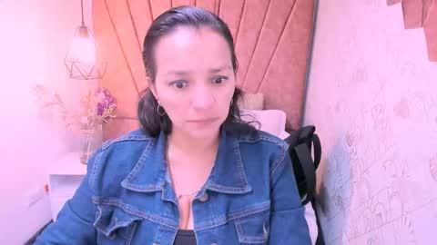 Snapshot of marylinmilf chatting on 10-20-25, 07:25 Marylin online show from 10-20-25, 07:25