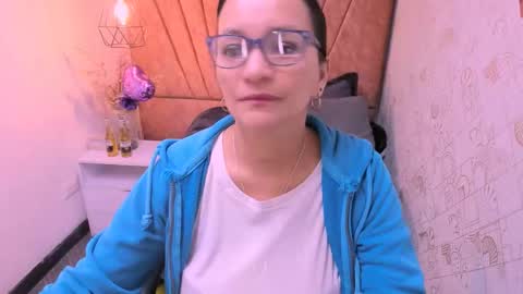 Marylin online show from 10-23-25, 07:56