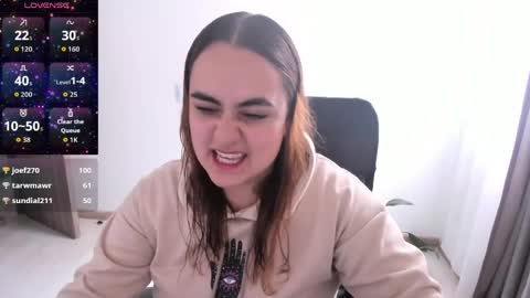 Dulce Maria online show from 05-20-26, 05:52