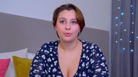 Snapshot of marymurrays chatting on 02-06-25, 01:05 MaryMurrays online show from 02-06-25, 01:05