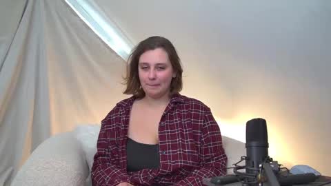 Snapshot of marymurrays chatting on 09-18-25, 07:10 MaryMurrays online show from 09-18-25, 07:10