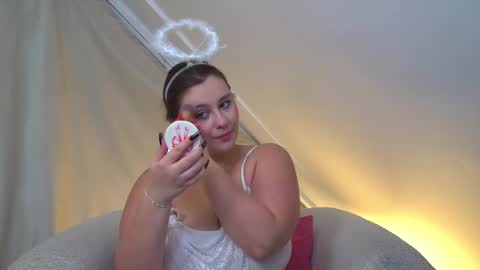 Snapshot of marymurrays chatting on 10-27-25, 06:45 MaryMurrays online show from 10-27-25, 06:45