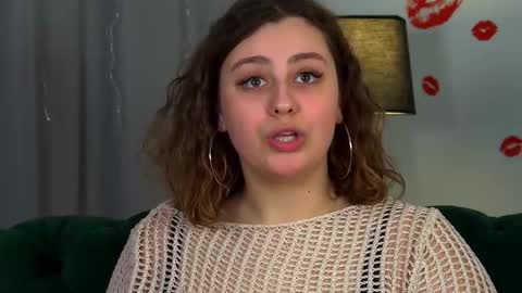 Snapshot of marymurrays chatting on 02-12-26, 07:36 MaryMurrays online show from 02-12-26, 07:36