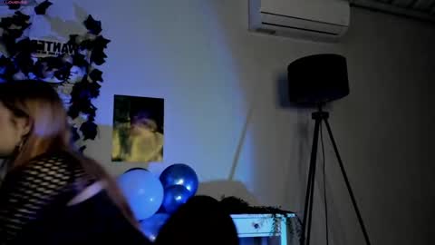 Snapshot of marynixoxo chatting on 02-24-25, 08:17 Mary x online show from 02-24-25, 08:17