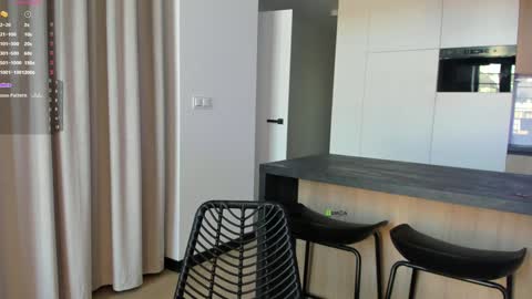 Marina online show from 02-08-25, 01:11