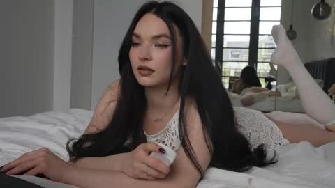 Marina online show from 04-21-26, 10:10