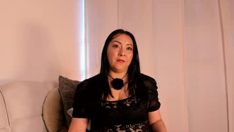 Snapshot of marysweett3 chatting on 05-25-26, 10:16 Mary online show from 05-25-26, 10:16