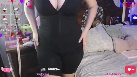 Snapshot of marythssxx chatting on 02-23-25, 08:55 Mary online show from 02-23-25, 08:55