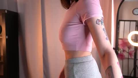 Snapshot of marytorner chatting on 03-11-26, 05:35 Mary online show from 03-11-26, 05:35