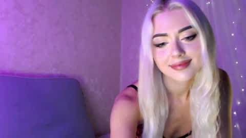 Snapshot of maryvi chatting on 09-18-25, 01:40 MaryVi online show from 09-18-25, 01:40