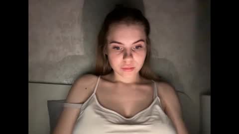 MaryYourr online show from 12-21-25, 10:28