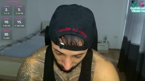 Snapshot of masculineguy69 chatting on 12-20-25, 09:27 masculineguy69 online show from 12-20-25, 09:27