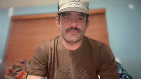 Snapshot of masculinehole chatting on 11-04-25, 04:22 Masculine Hole online show from 11-04-25, 04:22