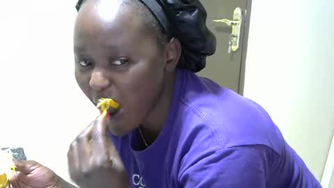 Snapshot of maseratty chatting on 01-16-26, 08:13 Cate online show from 01-16-26, 08:13