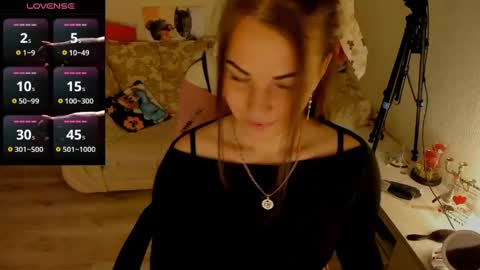Snapshot of masha179807 chatting on 05-12-26, 06:05 Masha online show from 05-12-26, 06:05