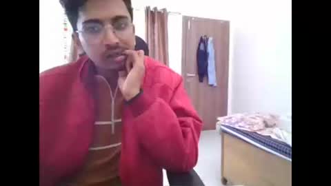 Snapshot of maskboyz2003 chatting on 12-17-24, 06:35 maskboyz2003 online show from 12-17-24, 06:35