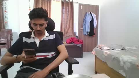 Snapshot of maskboyz2003 chatting on 01-20-25, 07:25 maskboyz2003 online show from 01-20-25, 07:25