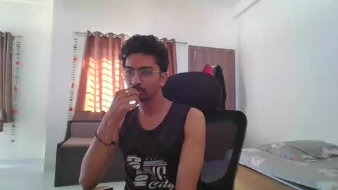 Snapshot of maskboyz2003 chatting on 02-05-25, 03:55 maskboyz2003 online show from 02-05-25, 03:55