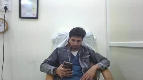 Snapshot of maskboyz2003 chatting on 02-06-25, 03:31 maskboyz2003 online show from 02-06-25, 03:31