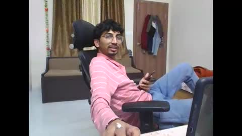 Snapshot of maskboyz2003 chatting on 02-26-25, 05:39 maskboyz2003 online show from 02-26-25, 05:39