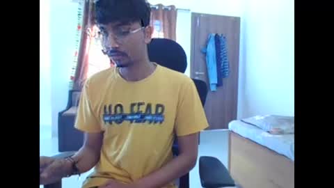 Snapshot of maskboyz2003 chatting on 03-06-25, 03:35 maskboyz2003 online show from 03-06-25, 03:35