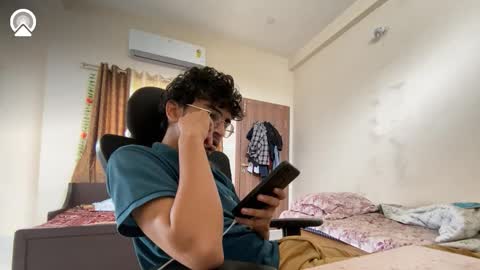 Snapshot of maskboyz2003 chatting on 09-18-25, 04:58 maskboyz2003 online show from 09-18-25, 04:58