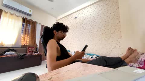 Snapshot of maskboyz2003 chatting on 10-01-25, 03:45 maskboyz2003 online show from 10-01-25, 03:45