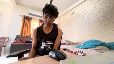 Snapshot of maskboyz2003 chatting on 10-14-25, 03:07 maskboyz2003 online show from 10-14-25, 03:07