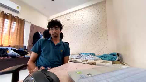 Snapshot of maskboyz2003 chatting on 10-24-25, 03:58 maskboyz2003 online show from 10-24-25, 03:58