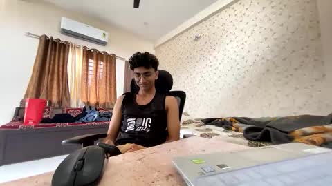 Snapshot of maskboyz2003 chatting on 11-01-25, 03:52 maskboyz2003 online show from 11-01-25, 03:52