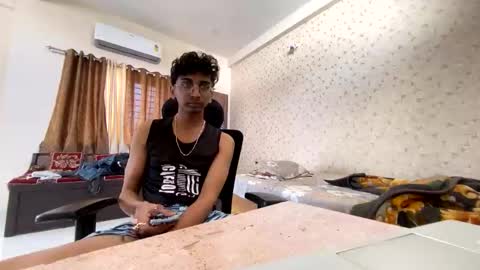 Snapshot of maskboyz2003 chatting on 11-08-25, 05:40 maskboyz2003 online show from 11-08-25, 05:40